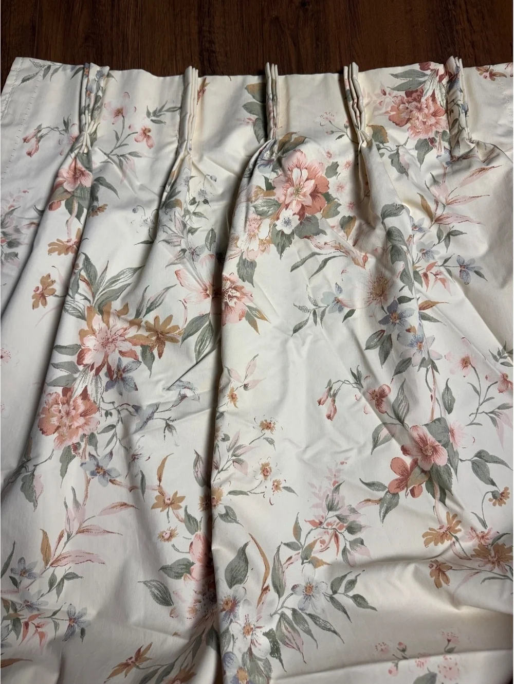 Vintage Burlington House Floral Pinch Pleat Curtain Panel 82 Long Cottage Drapes